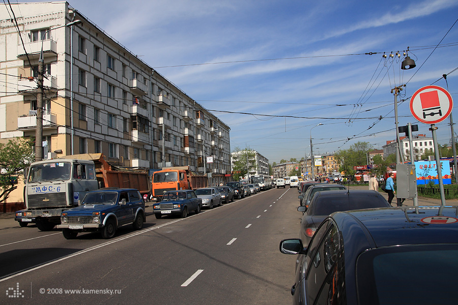 Площадь у метро улица Подбельского