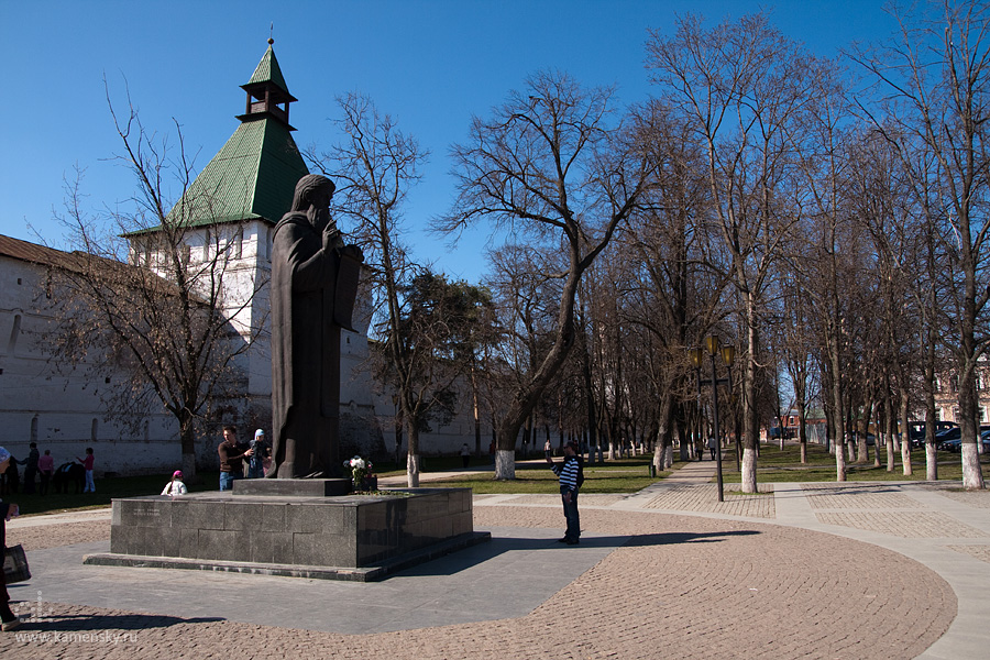 Памятник Преподобному Сергию, Игумену Радонежскому, Сергиев Посад