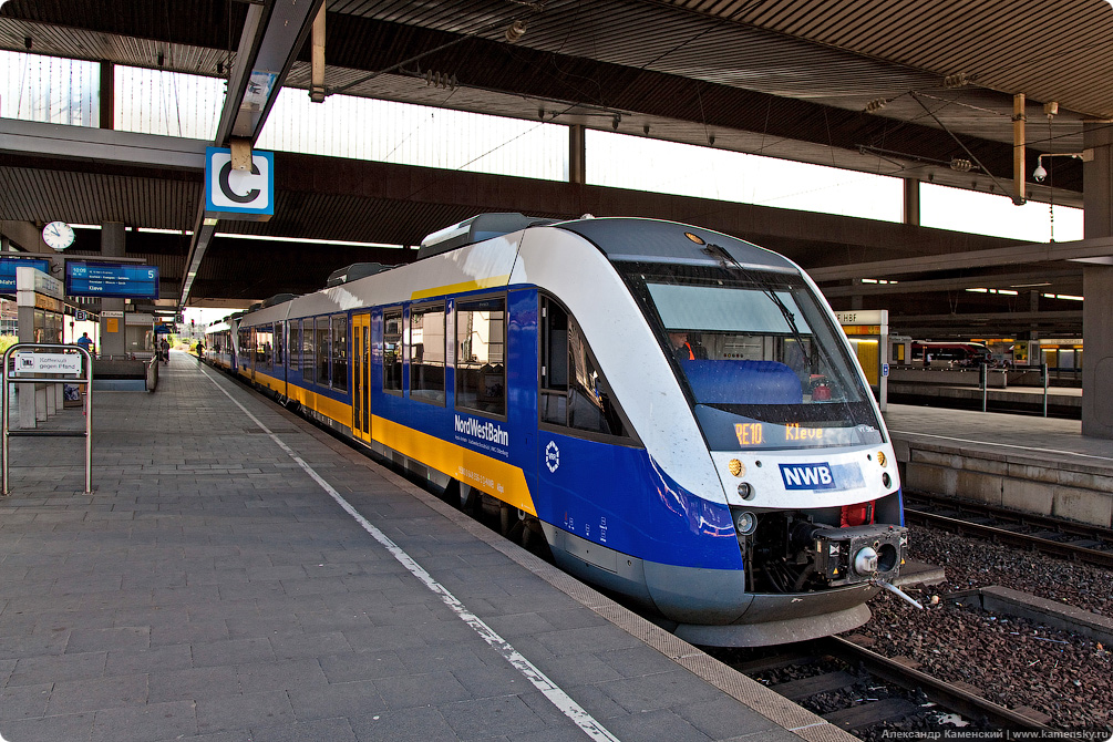 Германия, Вокзал и трамваи Дюссельдорфа, Dusseldorf Hbf, tramway, Germany, DB, bahn.de