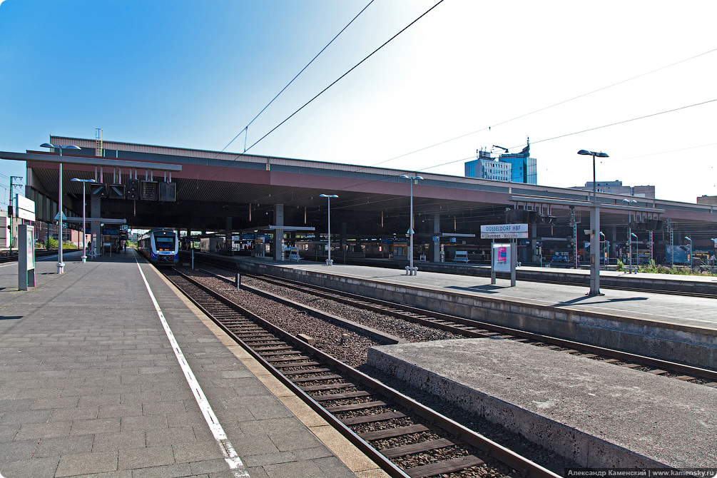 Германия, Вокзал и трамваи Дюссельдорфа, Dusseldorf Hbf, tramway, Germany, DB, bahn.de