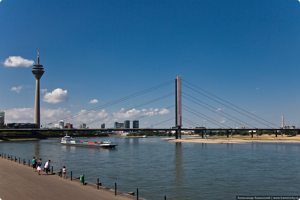 Германия, Вокзал и трамваи Дюссельдорфа, Dusseldorf Hbf, tramway, Germany, DB, bahn.de