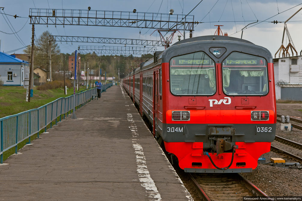 Новые электропоезда, ЭД4М в раскрасске РЖД, серо-красная новая электричка