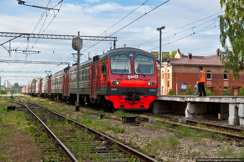 Новые электропоезда, ЭД4М в раскраске РЖД, серо-красная новая электричка