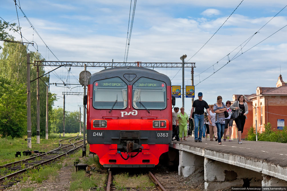 Новые электропоезда, ЭД4М в раскраске РЖД, серо-красная новая электричка