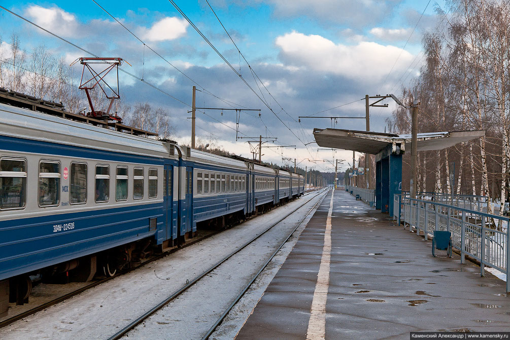 Платформы Гагаринская, Бахчиванджи, Чкаловская