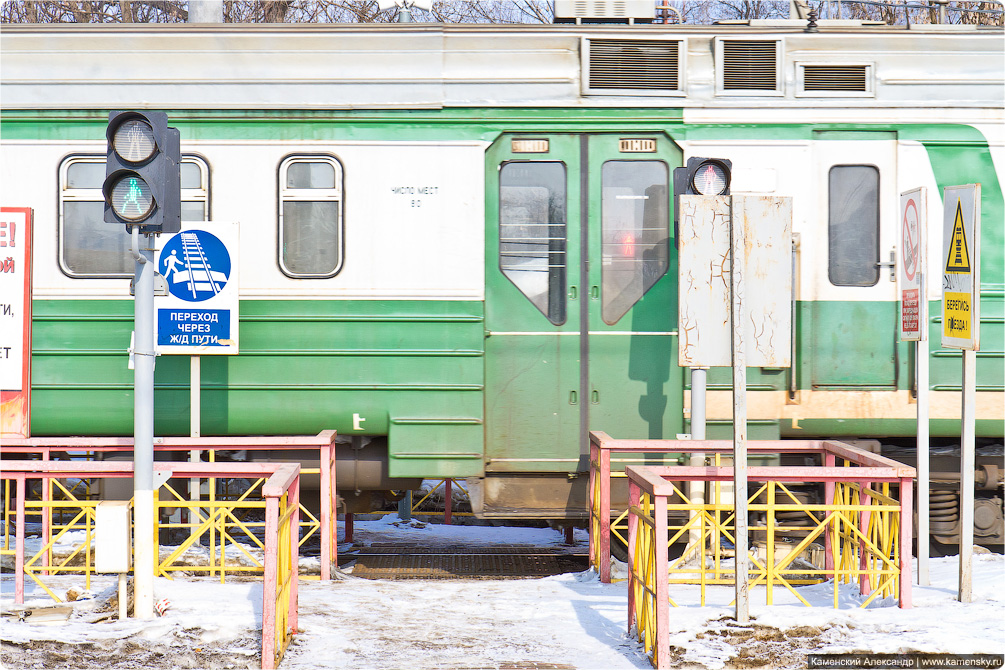 Горьковское направление, Станция Храпуново, Электропоезд ЭД4М-0349, необычные окна в дверях