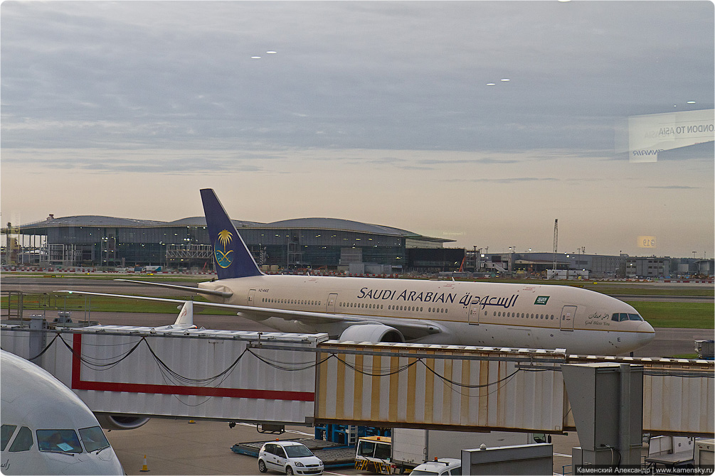 Споттинг, Хитроу, Лондон, spotting, Heatrow, London, airport, LHR, Boeing 777-268/ER Saudi Arabian HZ-AKE