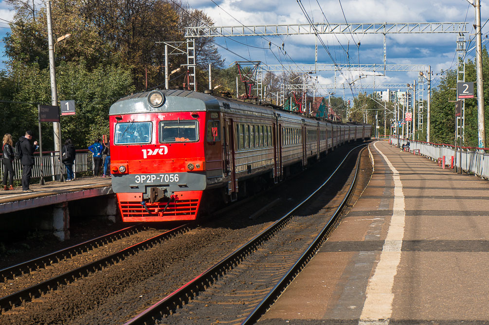 Московская область, Савёловское направление, Лобня, Долгопрудный, Некрасовская, Водники, осень, железная дорога, поезда, электрички, платформы, станции